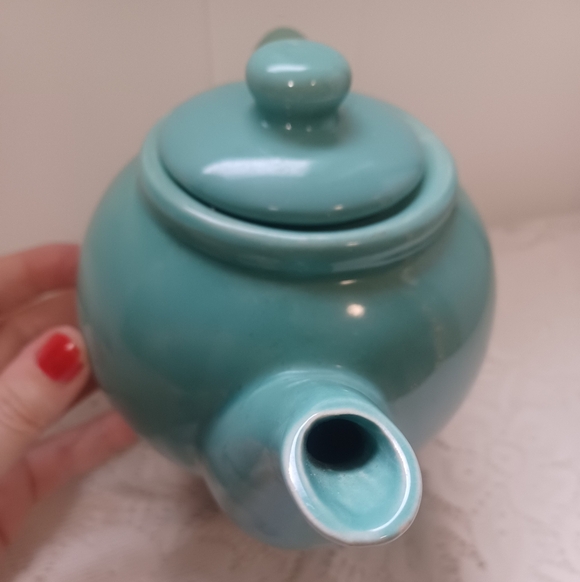 70s Smiling Tea Pot - Picture 5 of 8